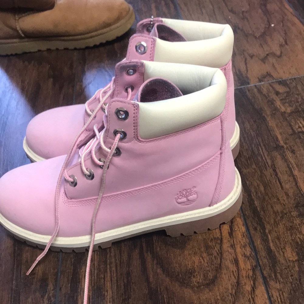 Pink timberlands - Picture 2 of 4